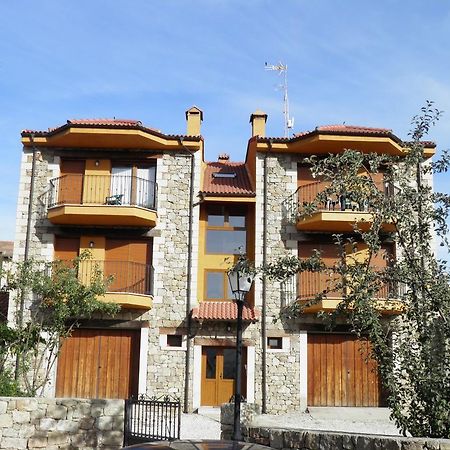 נאבארדונדה דה גרדוס Mirasierra II Y III מראה חיצוני תמונה